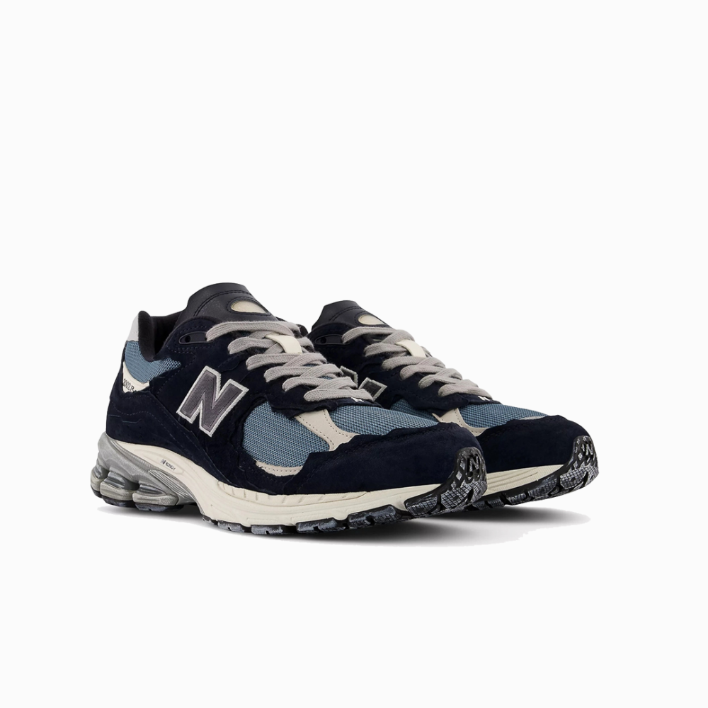 New Balance 2002R Navy Sneaker
